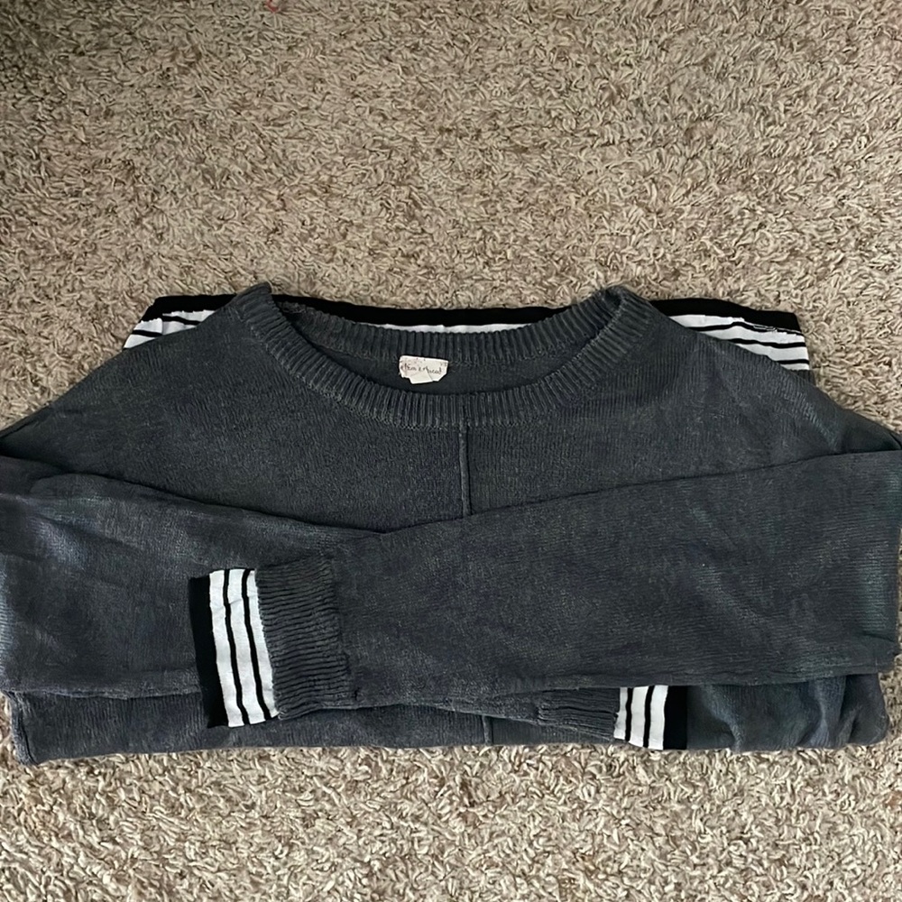 Grey sweater